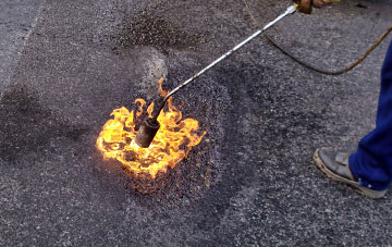 Cwrt Y Cadno flat roofing repairs